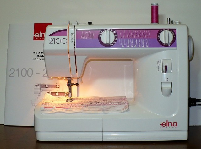 Elna2100SM